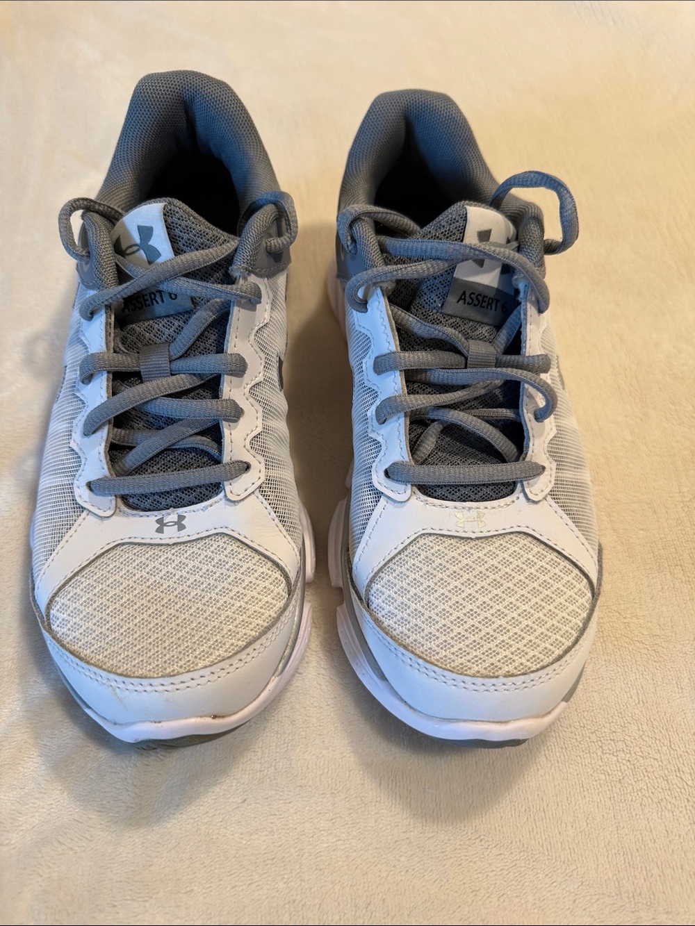 Under Armour Womens White and Gray Mesh Lace-Up Sneakers